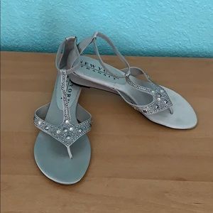 New w/out tags silver sandals sz9